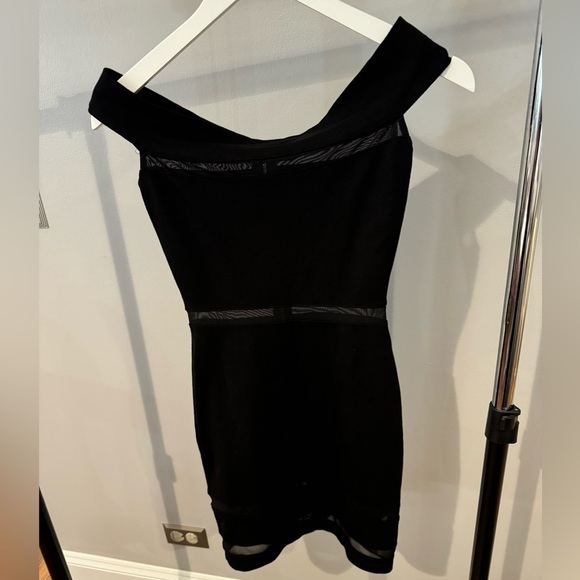 SOLD French connection off shoulder black mini dress - Picture 3 of 6